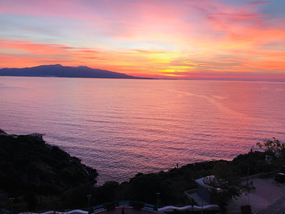Sunny Apts * Sarande