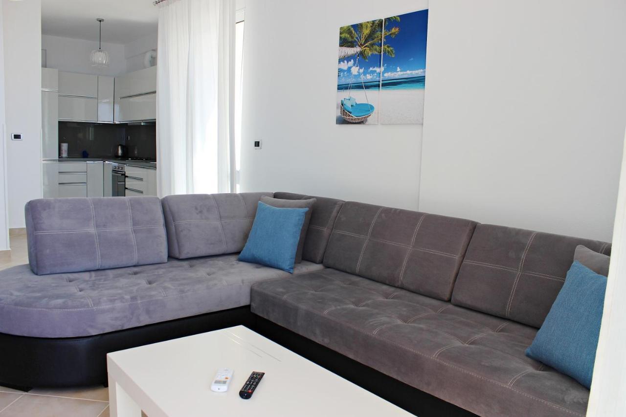 Sunny Apts Apartment