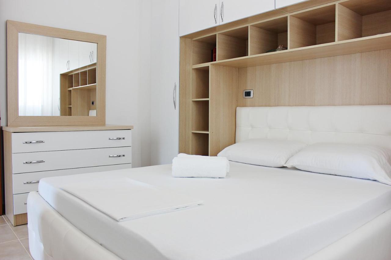 Apartment Sunny Apts Sarande