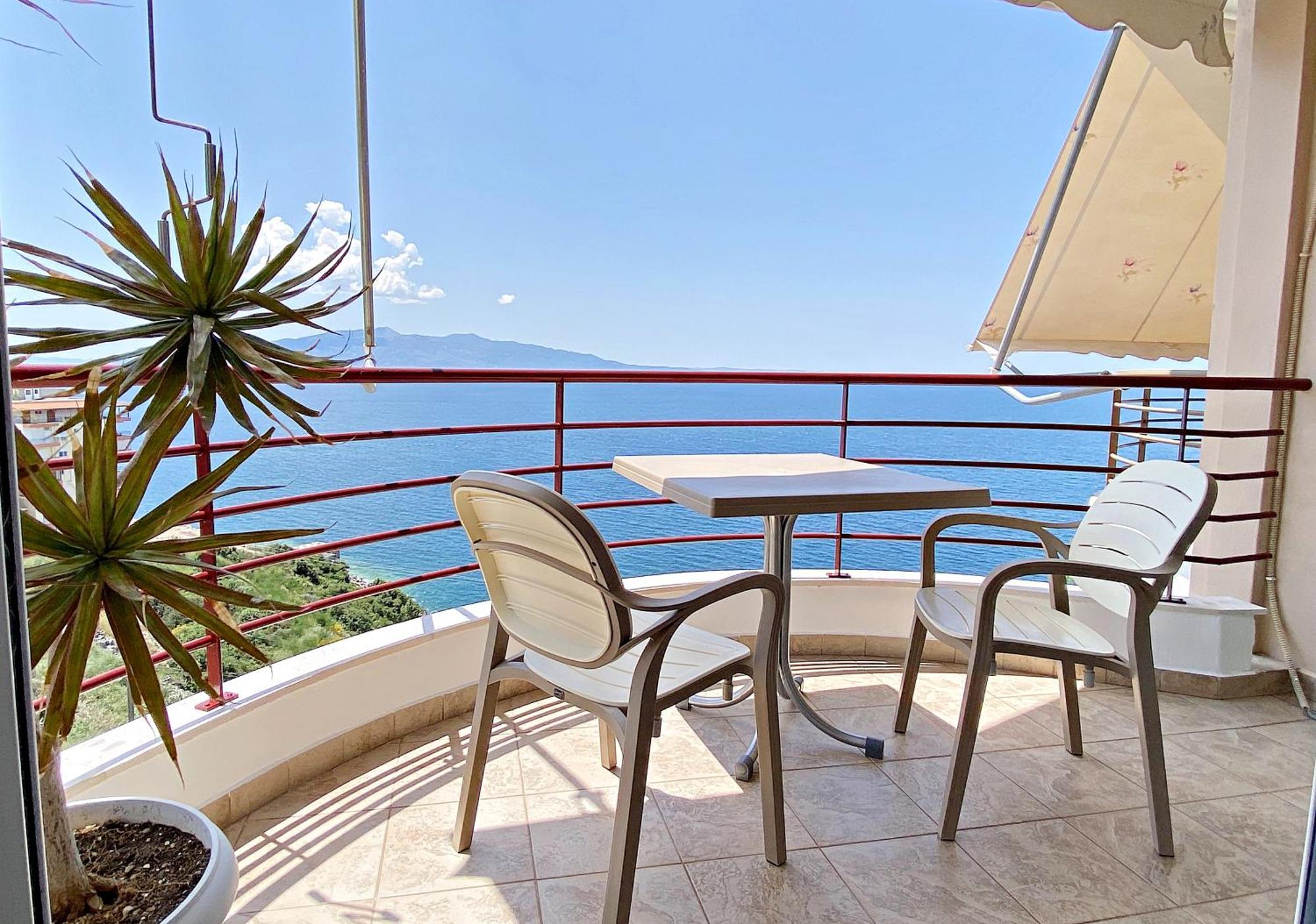 Sunny Apts * Sarande