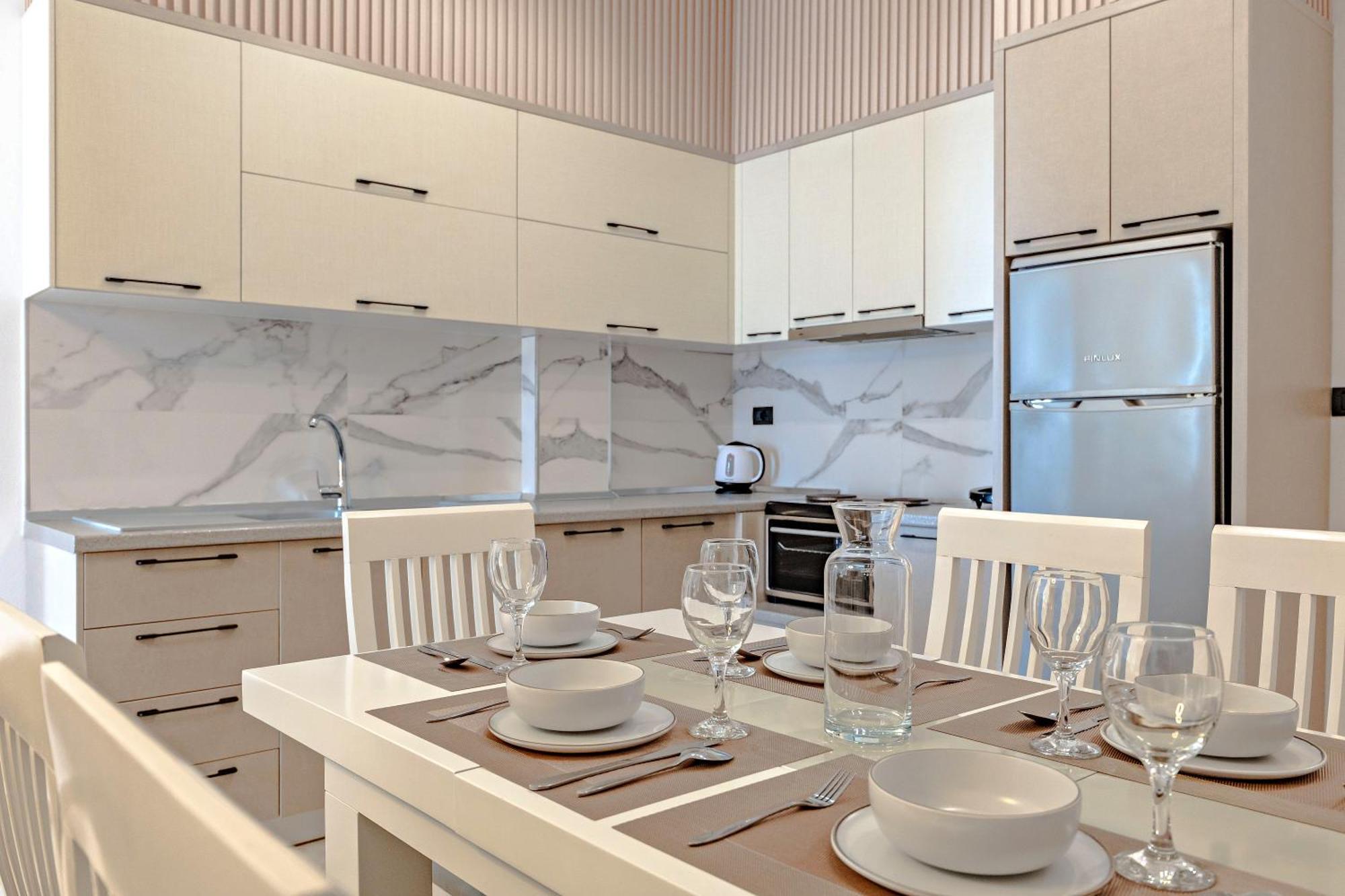 Sunny Apts Sarande