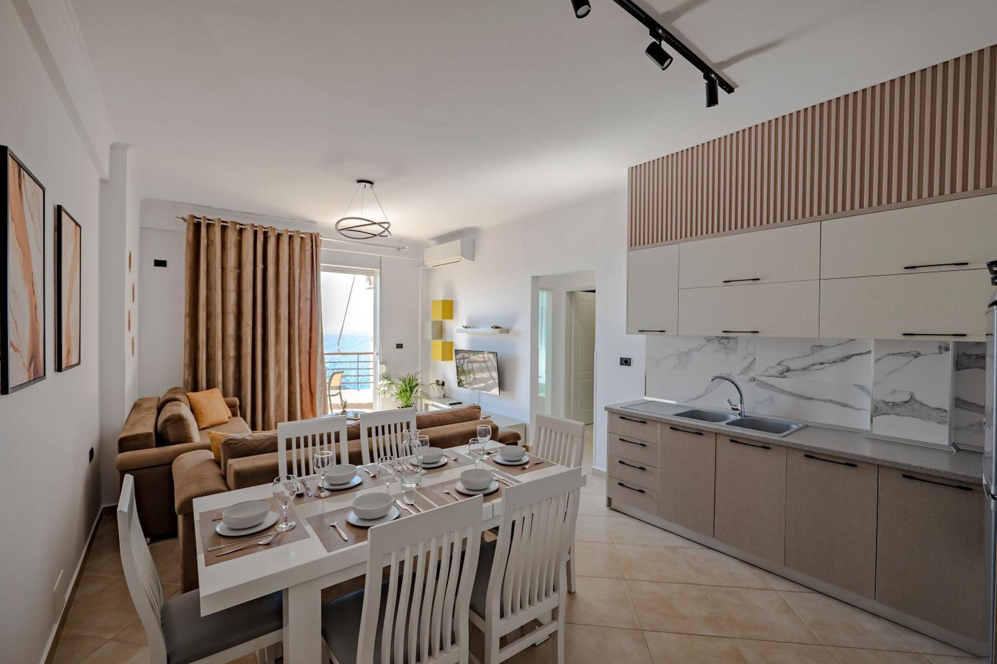 Sunny Apts Apartment *