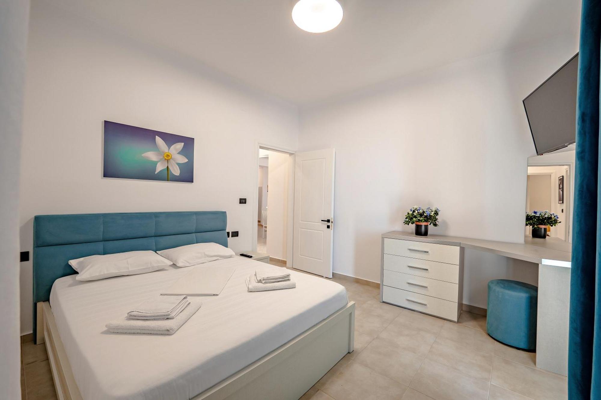 Sunny Apts Apartment *