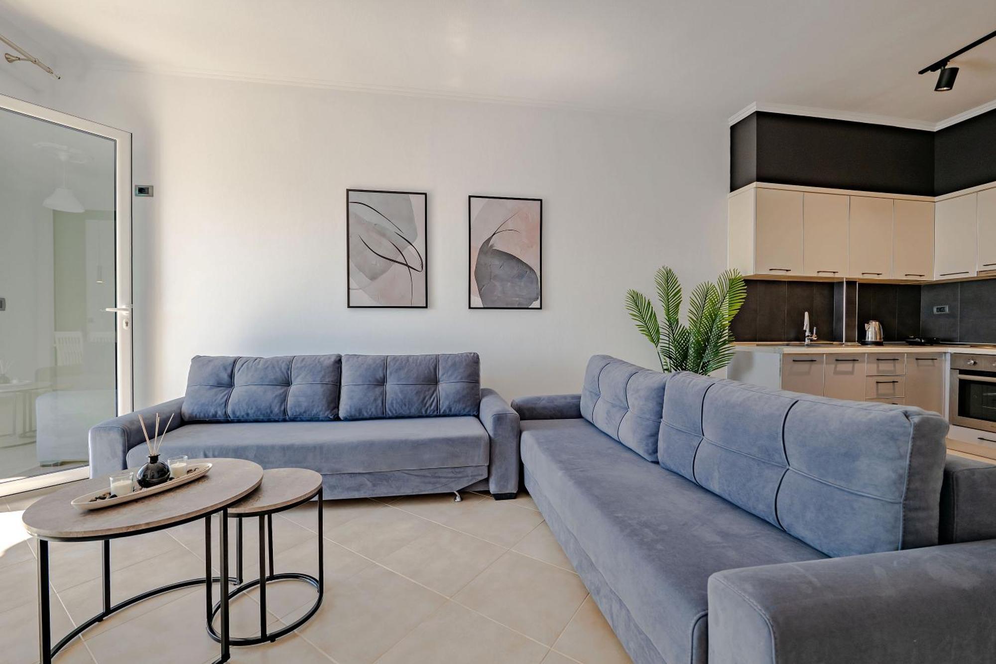 Sunny Apts Apartment *